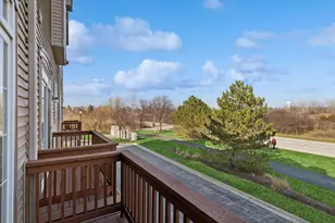 24 Village Station Ln, Grayslake, IL 60030 - Photo 20