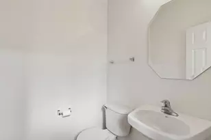 24 Village Station Ln, Grayslake, IL 60030 - Photo 18