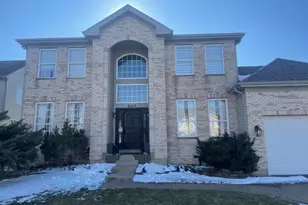 6513 Pine Hollow Rd, Carpentersville, IL 60110 - Photo 1