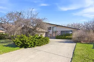 13817 Secretariat Ln, Orland Park, IL 60467 - Photo 1