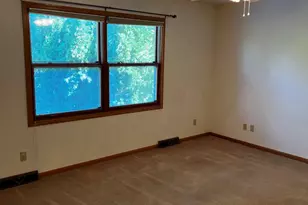 3051 Fairway Oaks Dr, Dekalb, IL 60115 - Photo 6