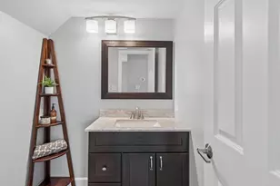 2779 Woodmere Dr, Darien, IL 60561 - Photo 12