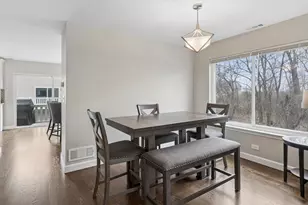 2779 Woodmere Dr, Darien, IL 60561 - Photo 4