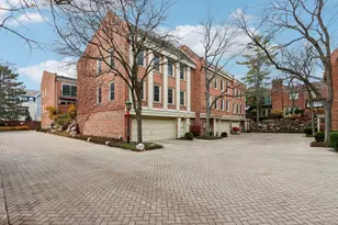 19 Landmark Ave, Northfield, IL 60093 - Photo 1