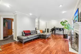 19 Landmark Ave, Northfield, IL 60093 - Photo 8