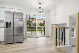 1305 Bancroft Dr, Bloomington, IL 61704 - Photo 8