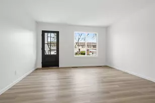 1305 Bancroft Dr, Bloomington, IL 61704 - Photo 6