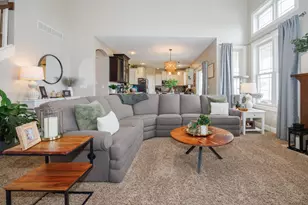 114 Mallard Way, Hudson, IL 61748 - Photo 8