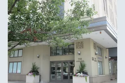 758 N Larrabee Street #833, Chicago, IL 60654 - Photo 1