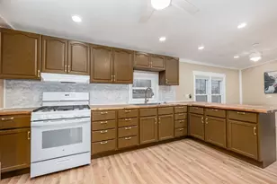 133 South St, Seneca, IL 61360 - Photo 4