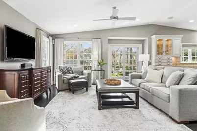 627 S Lincoln Lane, Arlington Heights, IL 60005 - Photo 8