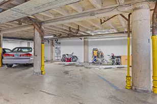 809 E 40th St, Chicago, IL 60653 - Photo 16