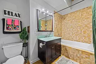 809 E 40th St, Chicago, IL 60653 - Photo 12