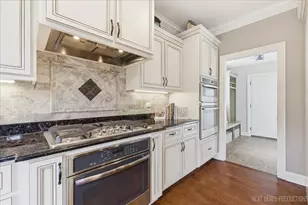 40W898 Fox Creek Dr, Saint Charles, IL 60175 - Photo 16