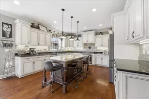 40W898 Fox Creek Dr, Saint Charles, IL 60175 - Photo 14