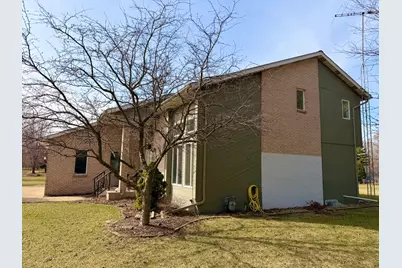 120 W Grandin Road, Morris, IL 60450 - Photo 4