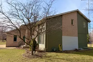 120 W Grandin Rd, Morris, IL 60450 - Photo 4