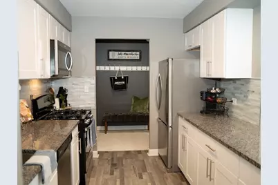 1056 N Mill Street #304, Naperville, IL 60563 - Photo 8