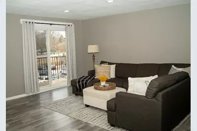 1056 N Mill Street #304, Naperville, IL 60563 - Photo 2