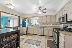 861 Boone Dr, Carol Stream, IL 60188 - Photo 8