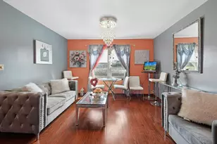 861 Boone Dr, Carol Stream, IL 60188 - Photo 6