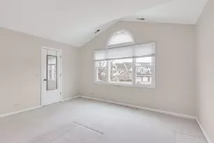 353 Satinwood Ct S, Buffalo Grove, IL 60089 - Photo 14