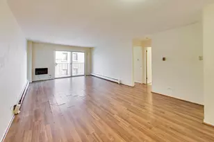 1567 Ridge Rd, Evanston, IL 60201 - Photo 2