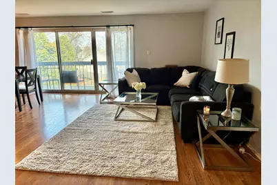 5806A Wolf Road #4, Western Springs, IL 60558 - Photo 4