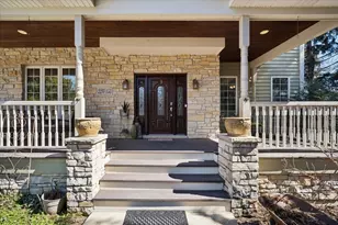 22W155 2nd St, Glen Ellyn, IL 60137 - Photo 2
