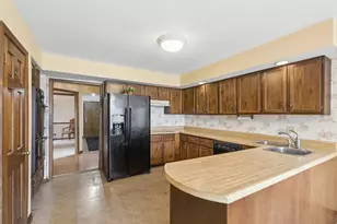 7517 Pheasant Dr, Lakewood, IL 60014 - Photo 14