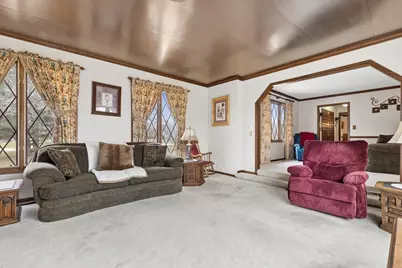 7517 Pheasant Drive, Lakewood, IL 60014 - Photo 6