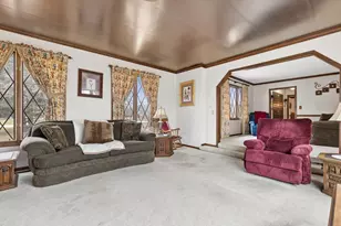 7517 Pheasant Dr, Lakewood, IL 60014 - Photo 6