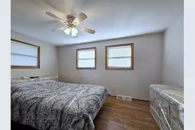 357 N Pioneer Drive, Addison, IL 60101 - Photo 10