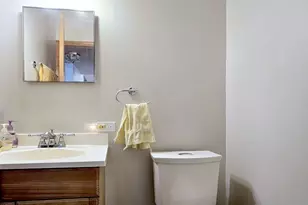 357 N Pioneer Dr, Addison, IL 60101 - Photo 14