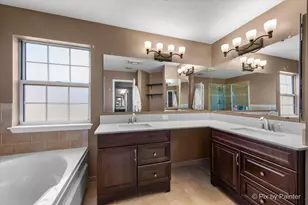 735 Royal Glen Dr, Cary, IL 60013 - Photo 16