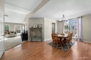 735 Royal Glen Dr, Cary, IL 60013 - Photo 10