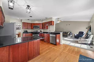 735 Royal Glen Dr, Cary, IL 60013 - Photo 8