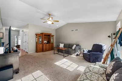 735 Royal Glen Drive, Cary, IL 60013 - Photo 12