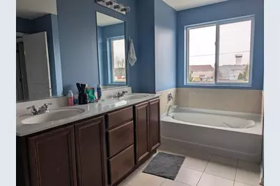 1085 Adagio Drive, Volo, IL 60073 - Photo 10