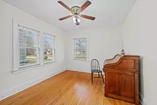 1324 Hickory St, Waukegan, IL 60085 - Photo 12