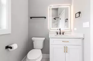 2411 N 77th Ave, Elmwood Park, IL 60707 - Photo 18