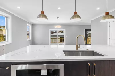 2411 N 77th Avenue, Elmwood Park, IL 60707 - Photo 6