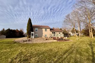 406 N Clover Ct, Dixon, IL 61021 - Photo 14