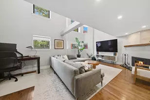 1054 W Armitage Ave, Chicago, IL 60614 - Photo 12