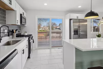 112 Placid Avenue, Glendale Heights, IL 60139 - Photo 8