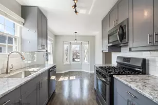 1233 S Wellington Ct, Buffalo Grove, IL 60089 - Photo 8