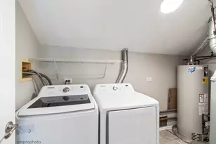 1233 S Wellington Ct, Buffalo Grove, IL 60089 - Photo 16