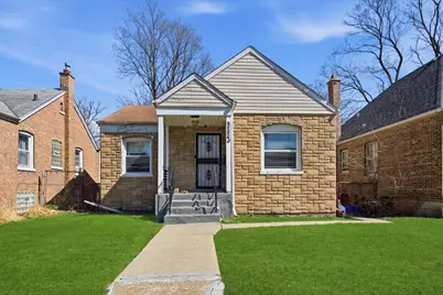 9553 S Greenwood Avenue, Chicago, IL 60628 - Photo 2