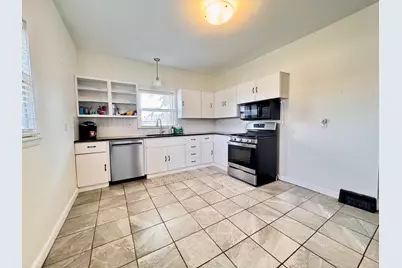 706 S Hennepin Avenue, Dixon, IL 61021 - Photo 6