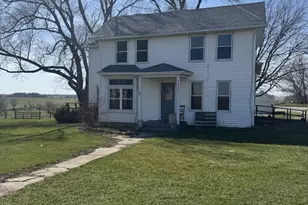 19381 Luther Rd, Sterling, IL 61081 - Photo 2